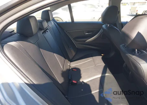 2016 BMW 320I z USA, uszkodzony, nr VIN WBA8E1G53GNU10328